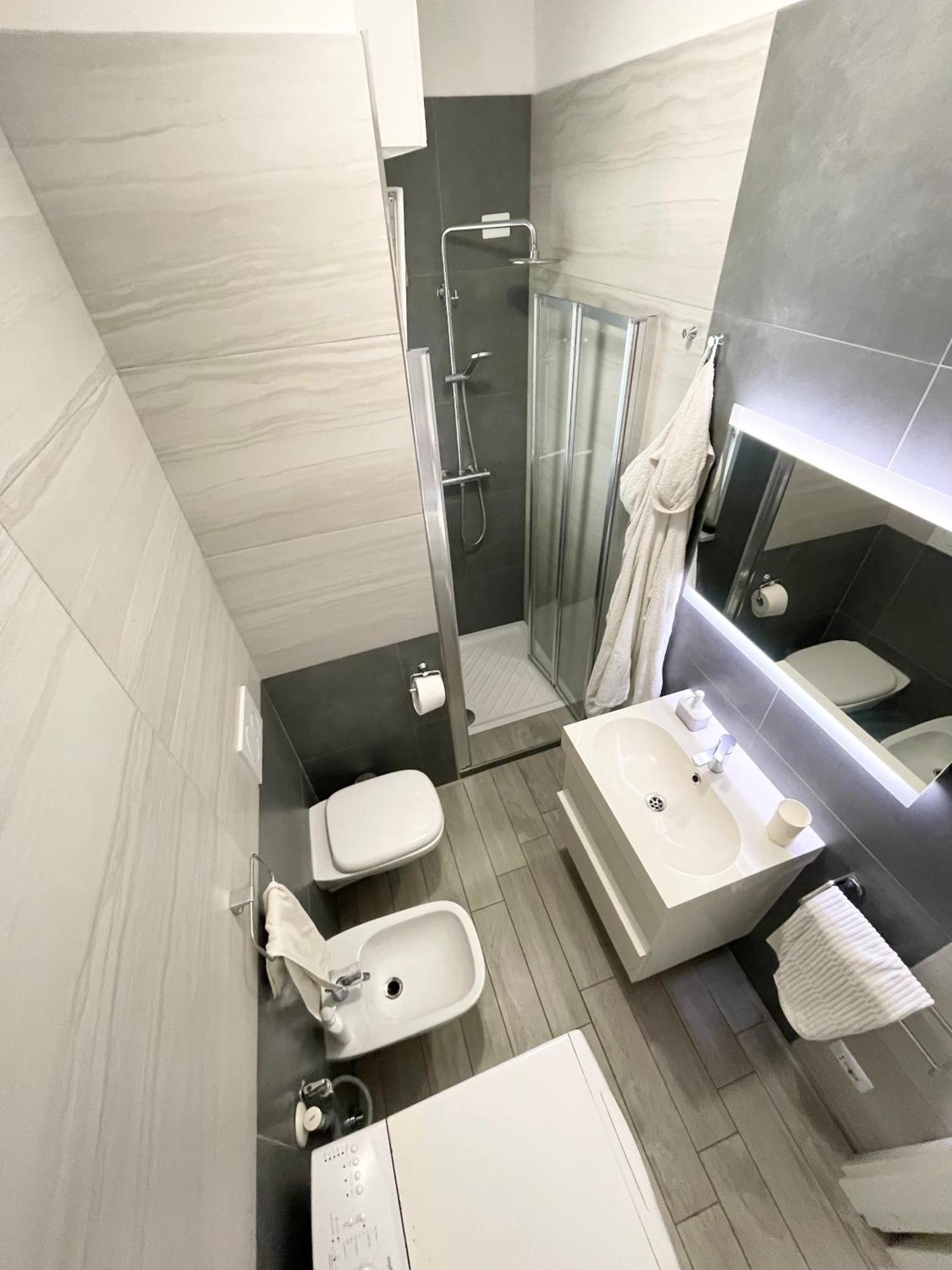 Appartamento Moderno Sul Mare Marina di Massa Ngoại thất bức ảnh