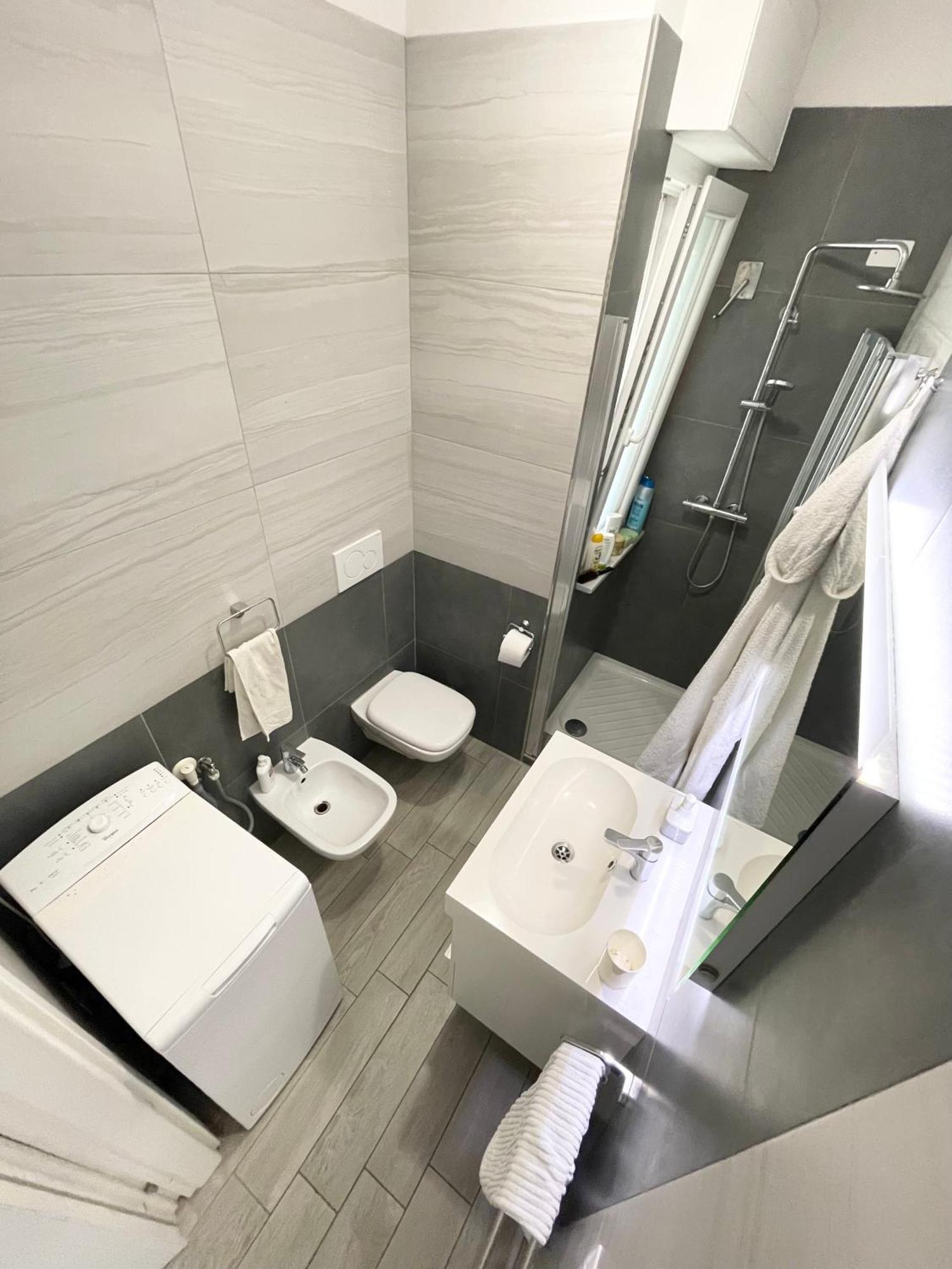 Appartamento Moderno Sul Mare Marina di Massa Ngoại thất bức ảnh